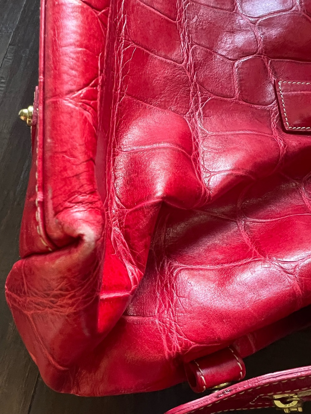 Vintage Dooney & Bourke Red Croc Embossed Leather Satchel / Tote with Lock & Key - Picture 15 of 16